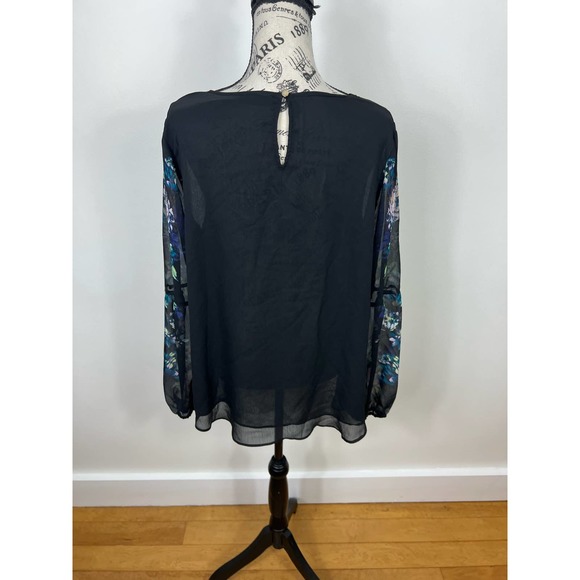 Apt. 9 Black flowy floral semi sheer long sleeve blouse with keyhole back - Picture 2 of 9